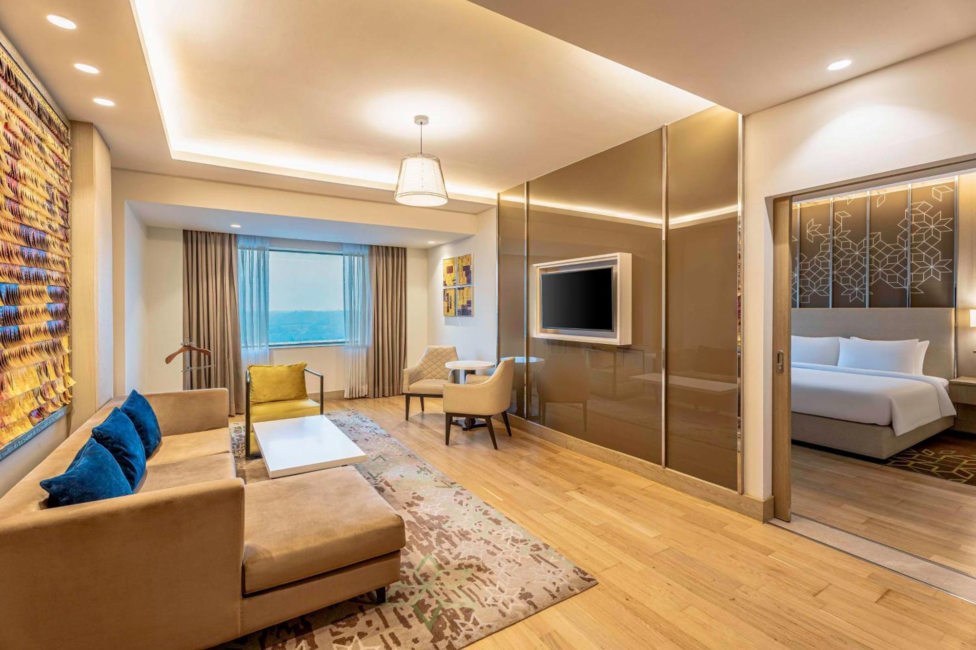 Radisson Gurugram Udyog Vihar Hotel Gurgaon Exterior photo